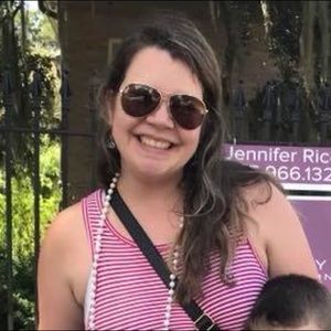 Meet your Posher, Hallie